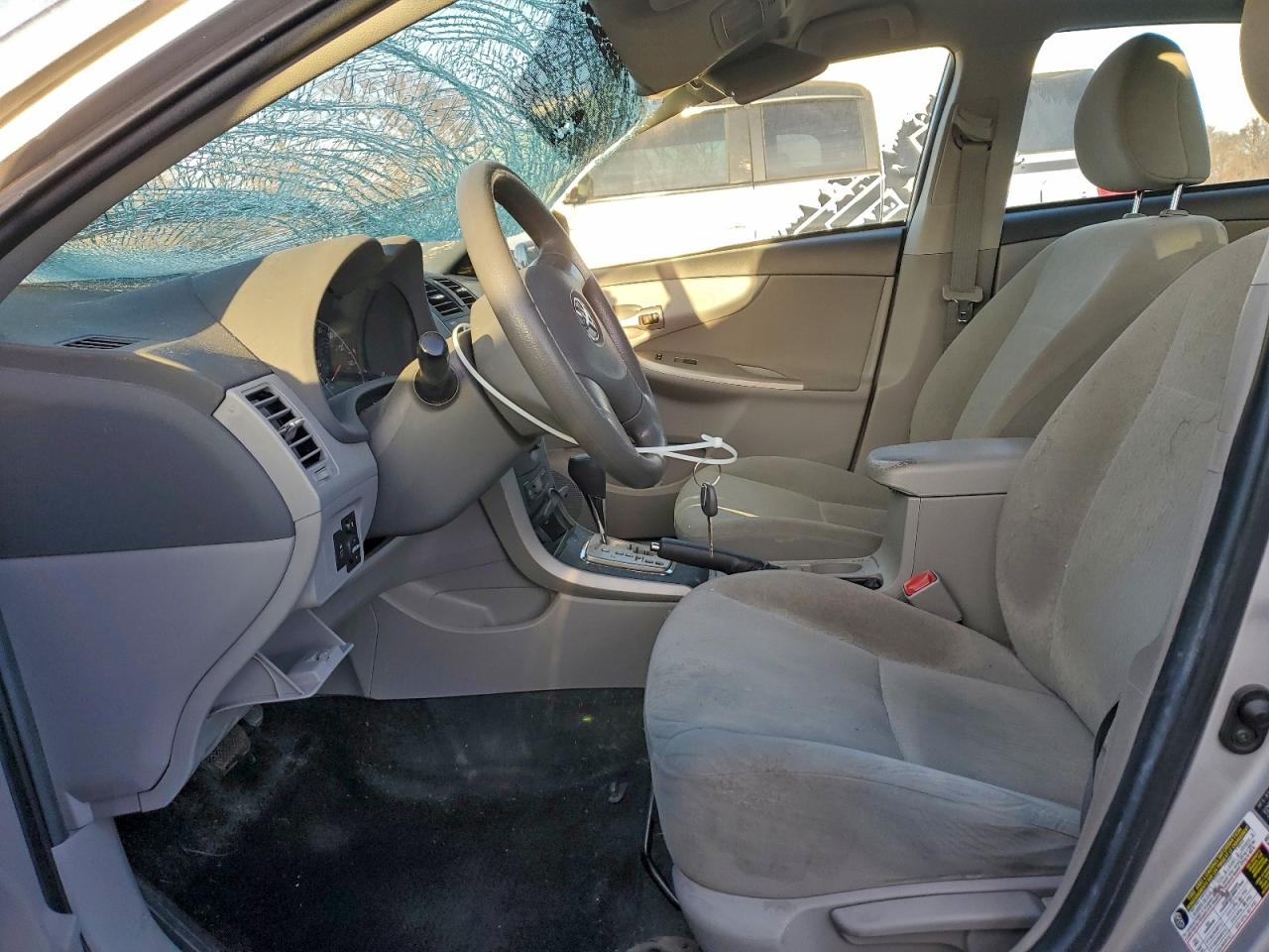 2010 TOYOTA COROLLA BASE photo 7