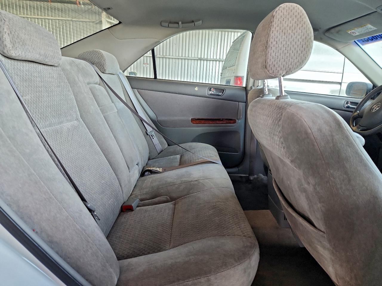 2003 TOYOTA CAMRY LE photo 10