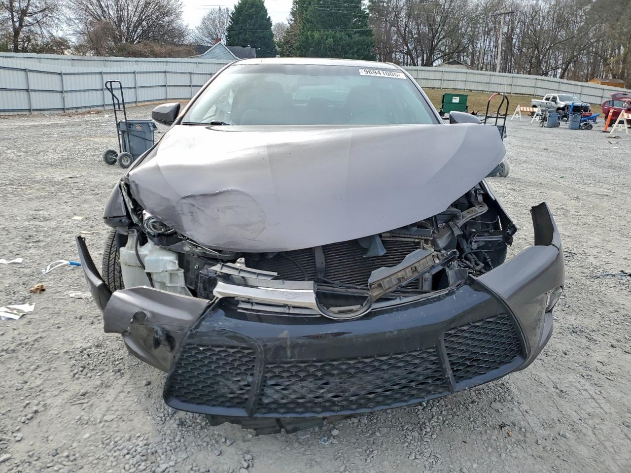 2016 TOYOTA CAMRY LE photo 5