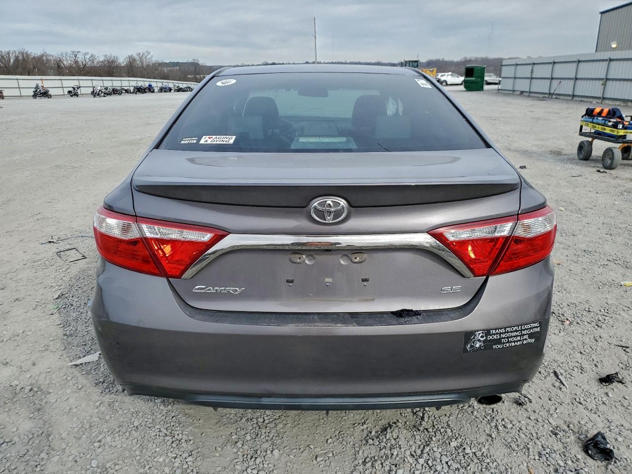 2016 TOYOTA CAMRY LE photo 6