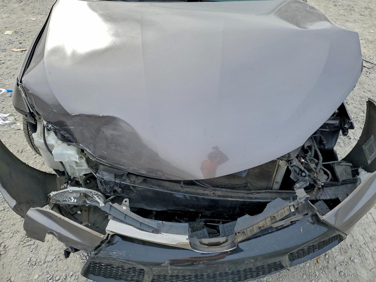 2016 TOYOTA CAMRY LE photo 11