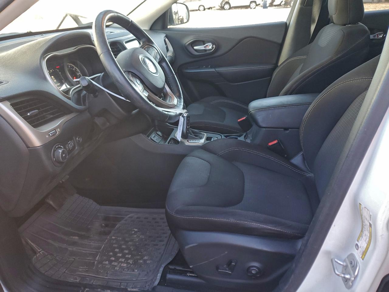 2015 JEEP CHEROKEE LATITUDE photo 13