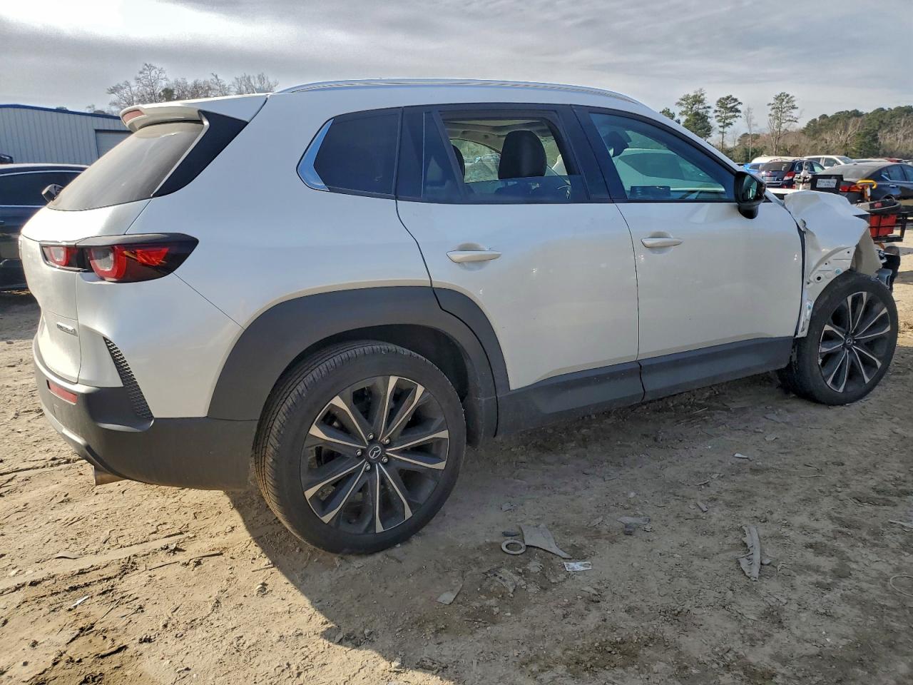 2025 MAZDA CX-50 PREMIUM PLUS photo 3