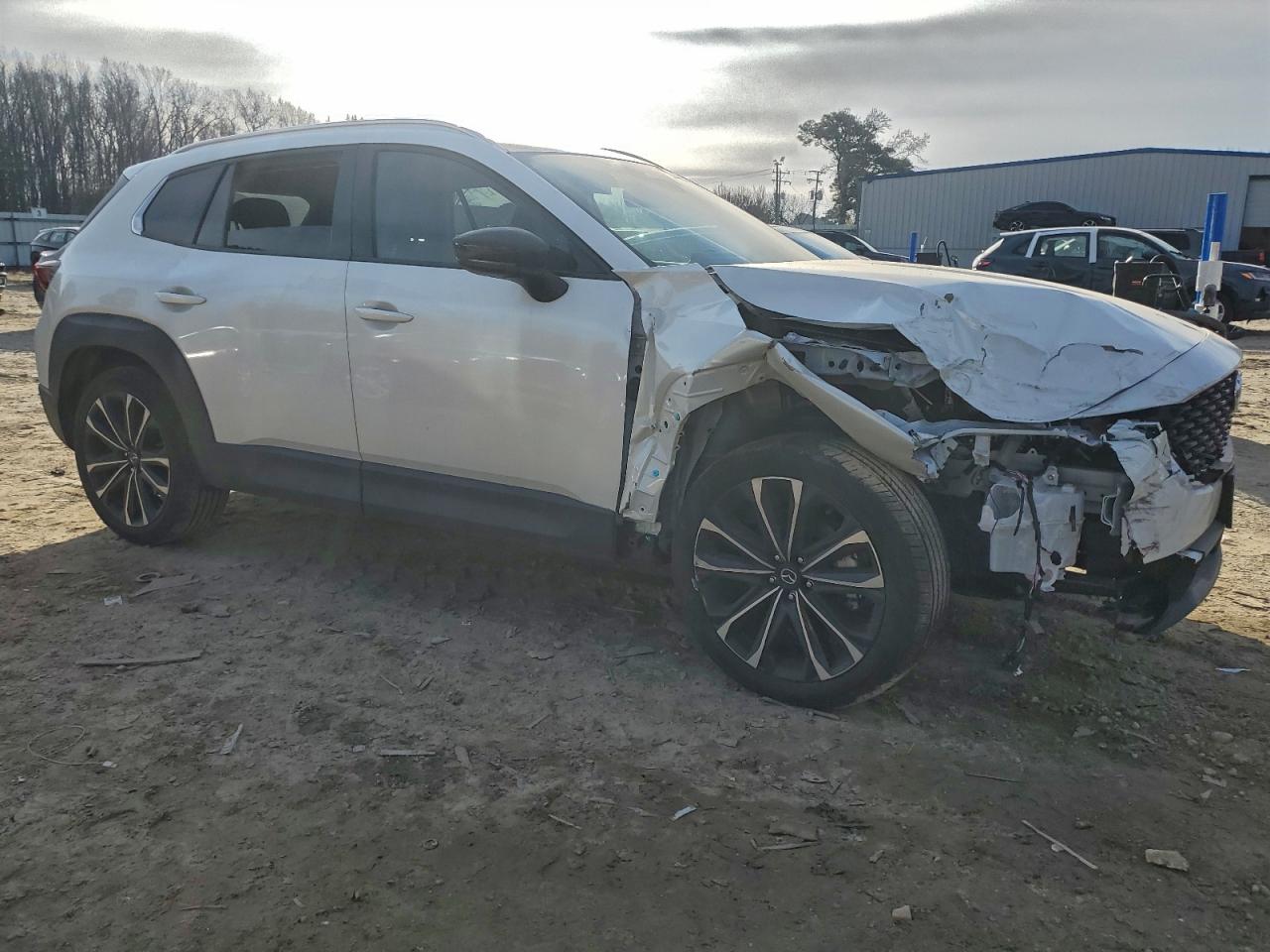 2025 MAZDA CX-50 PREMIUM PLUS photo 4