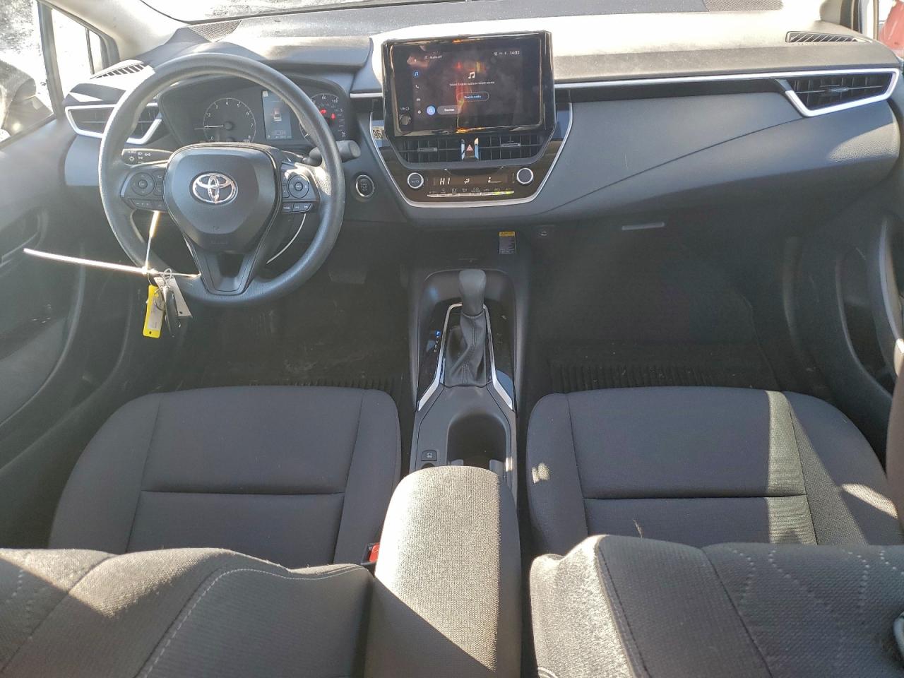 2025 TOYOTA COROLLA LE photo 8