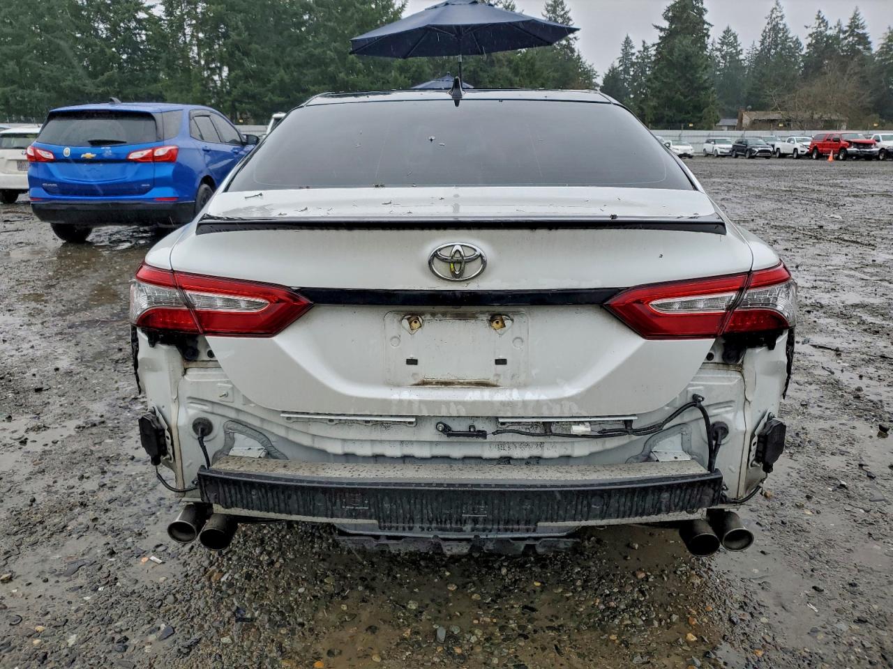 2019 TOYOTA CAMRY XSE photo 6