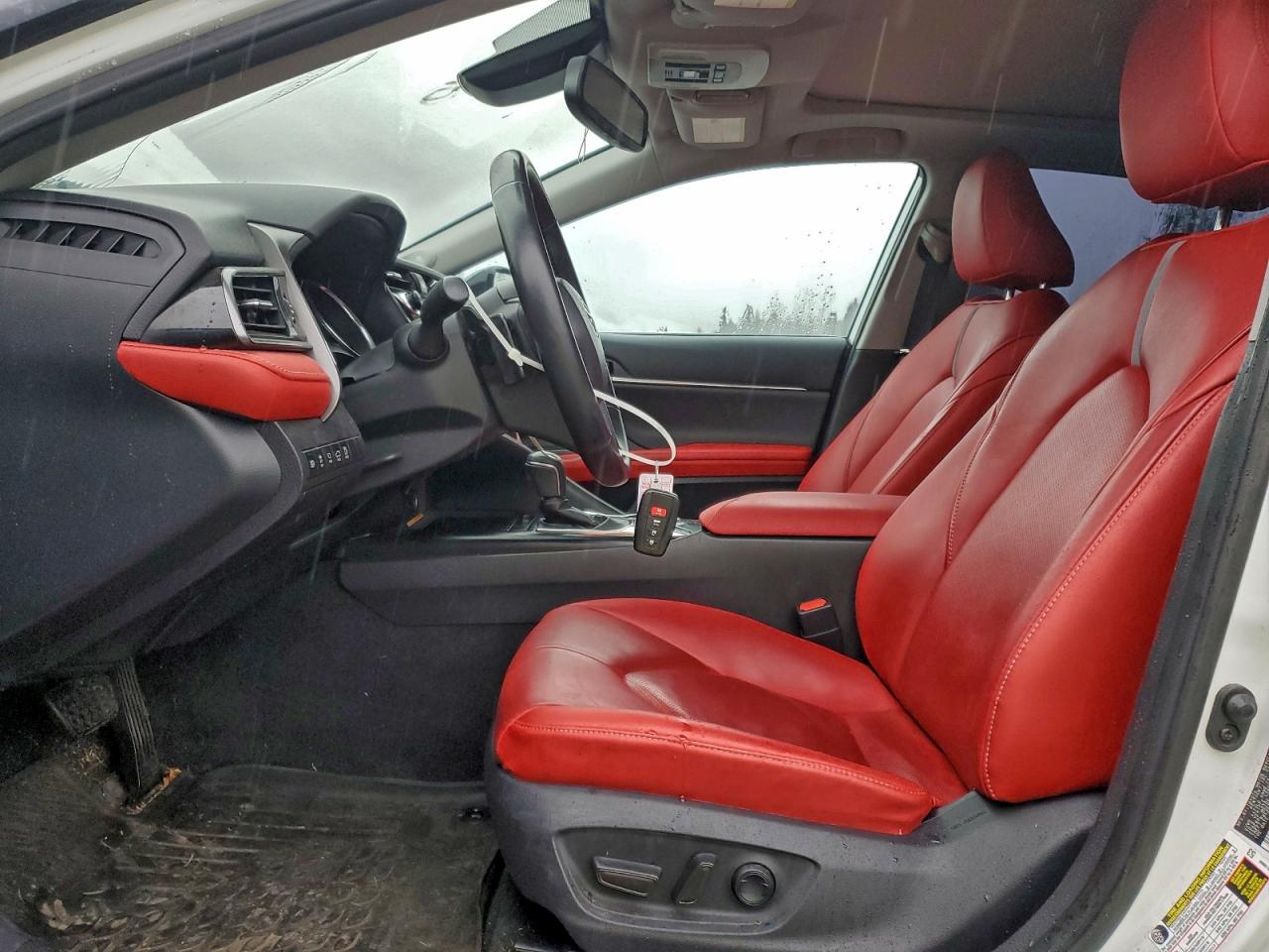 2019 TOYOTA CAMRY XSE photo 7