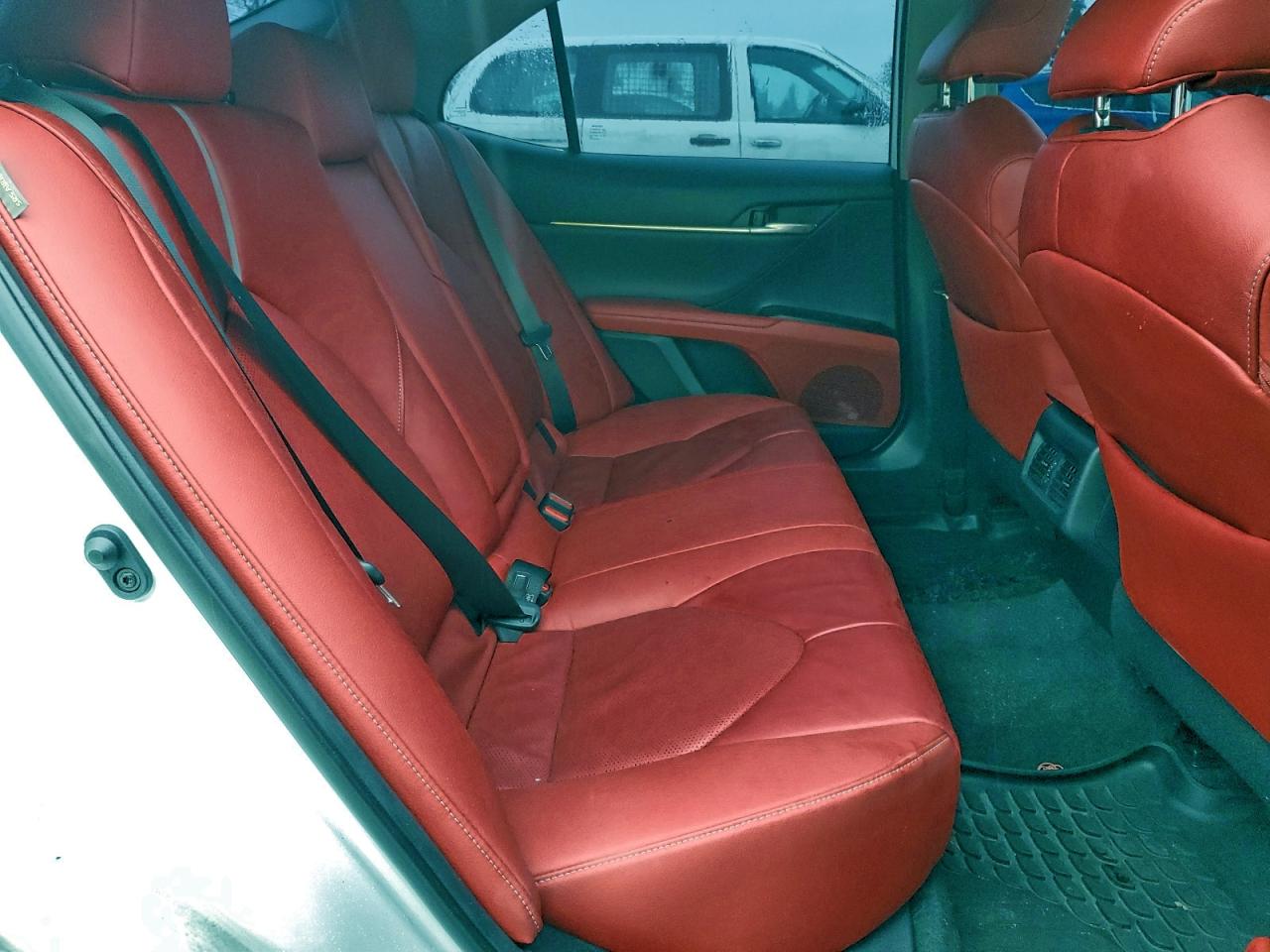 2019 TOYOTA CAMRY XSE photo 10