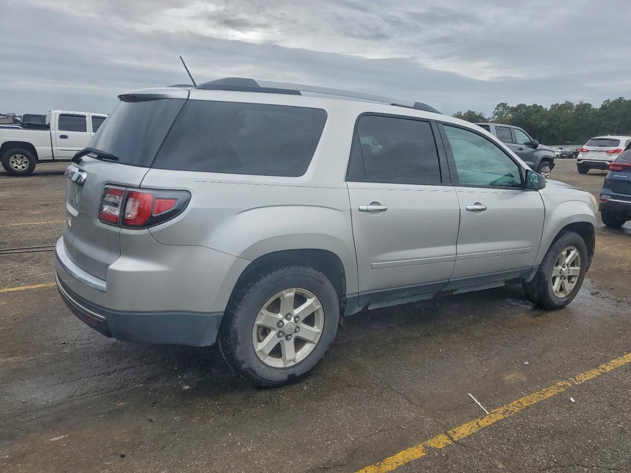 2015 GMC ACADIA SLE photo 5