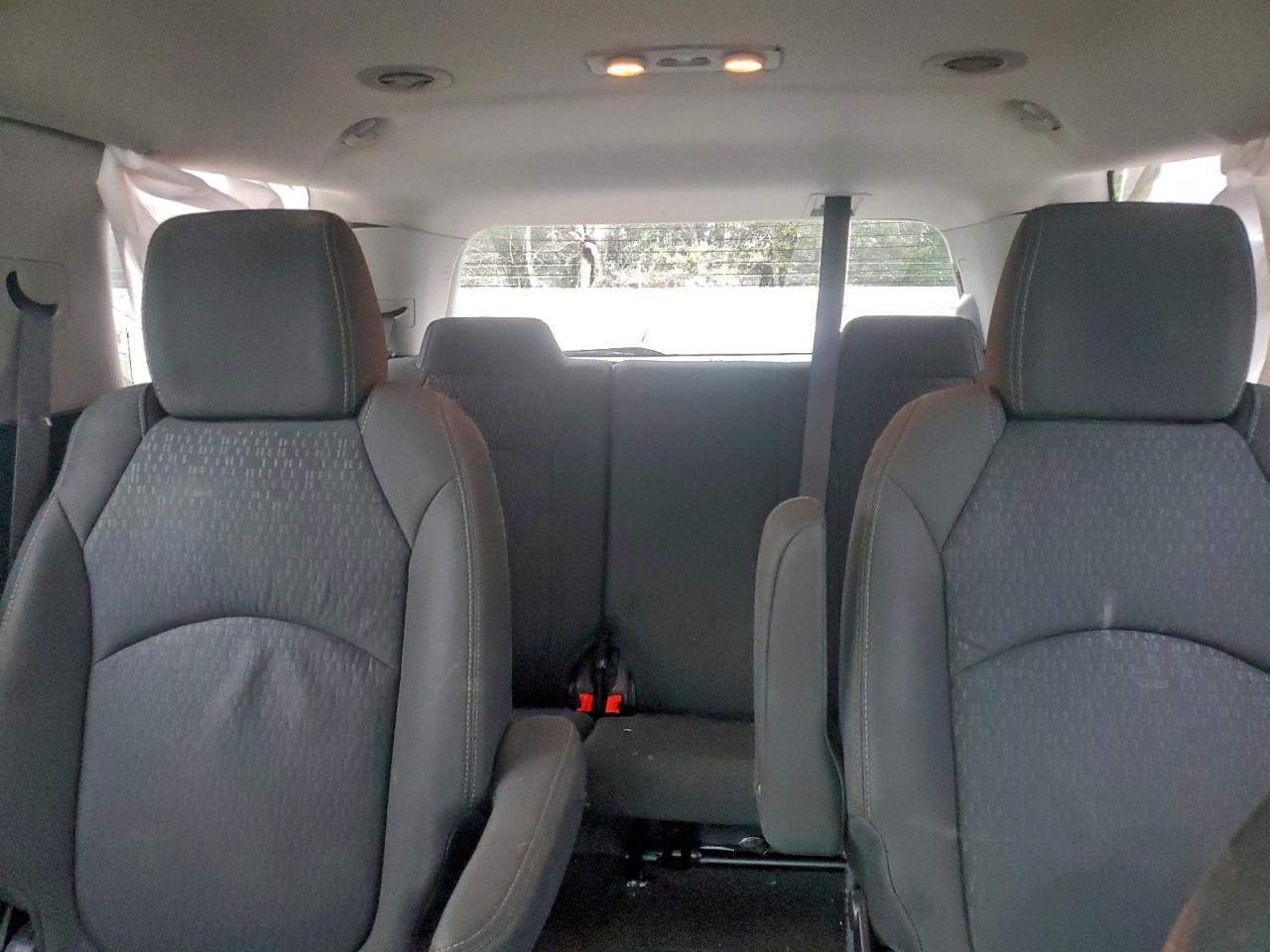 2015 GMC ACADIA SLE photo 19
