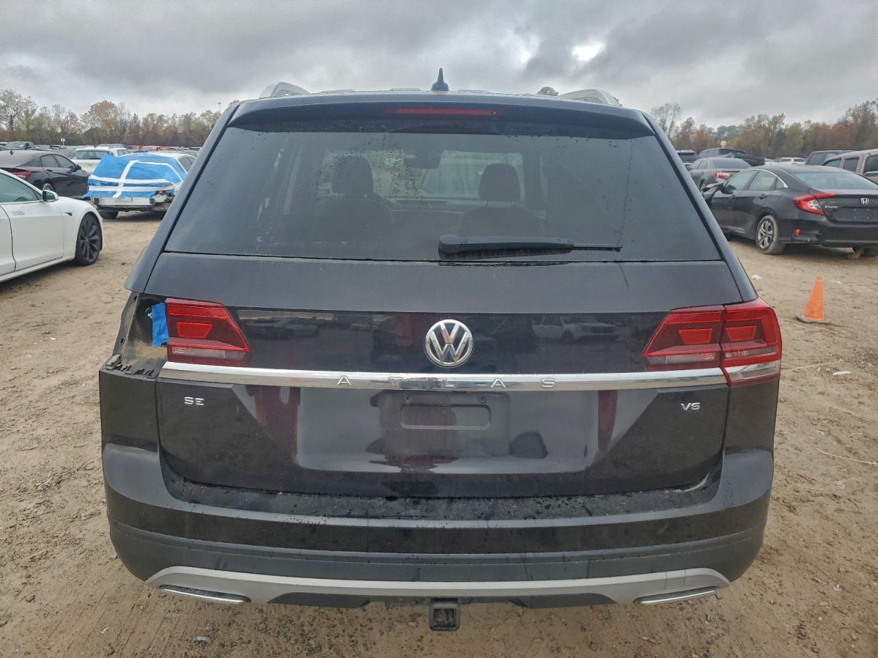 2018 VOLKSWAGEN ATLAS SE photo 6