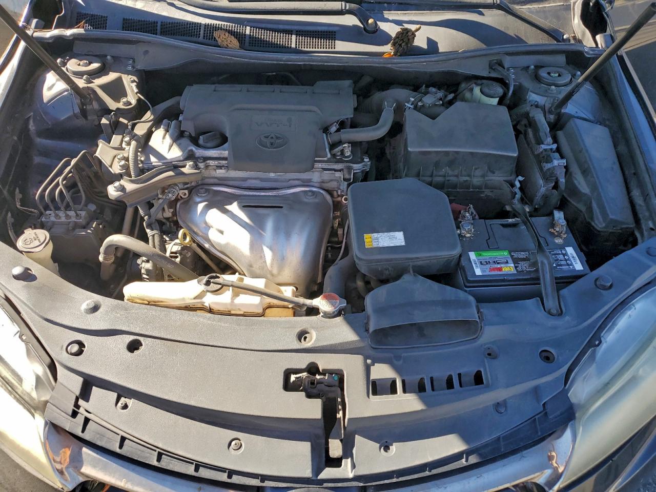 2016 TOYOTA CAMRY LE photo 11