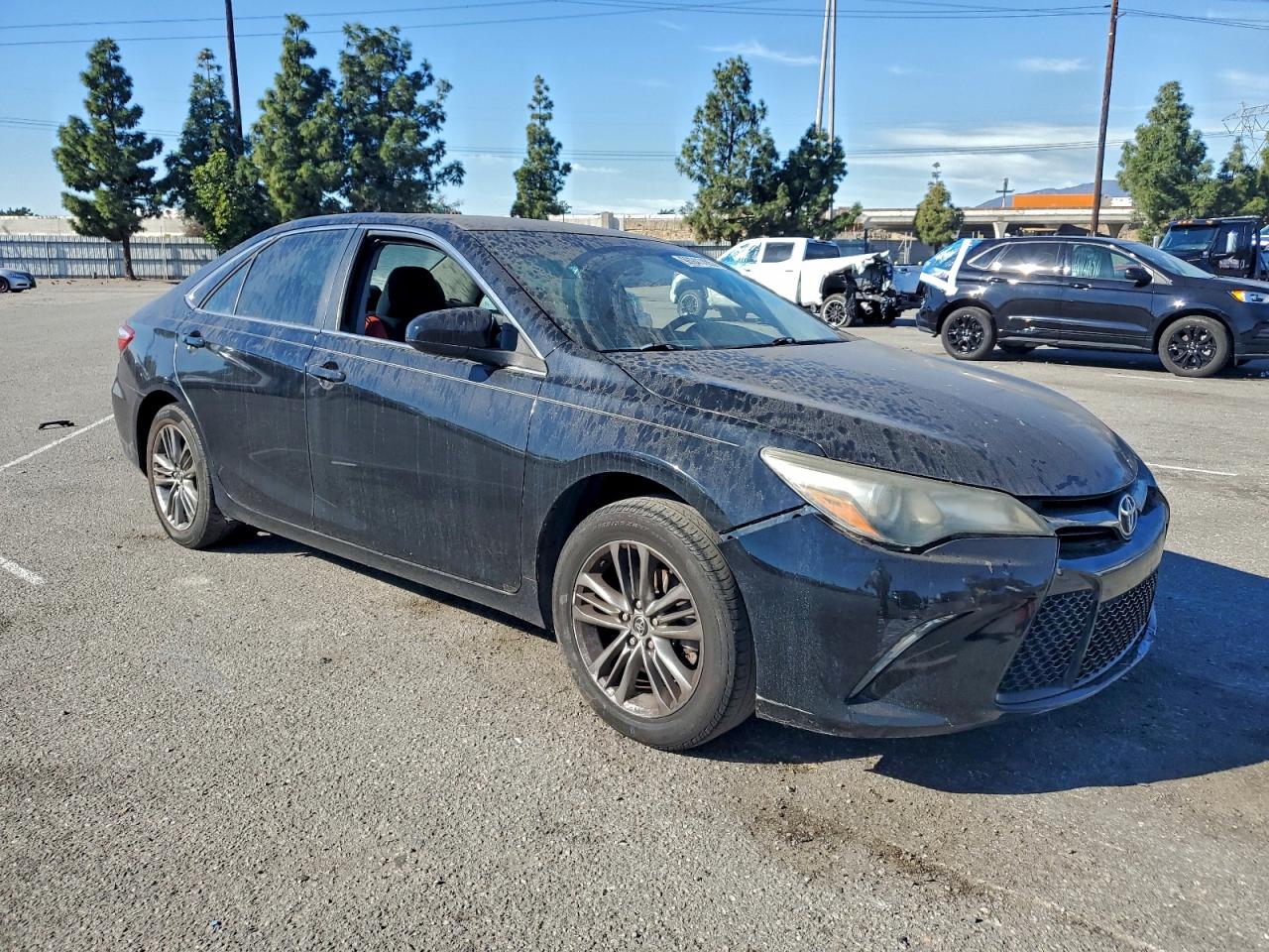 2016 TOYOTA CAMRY LE photo 4