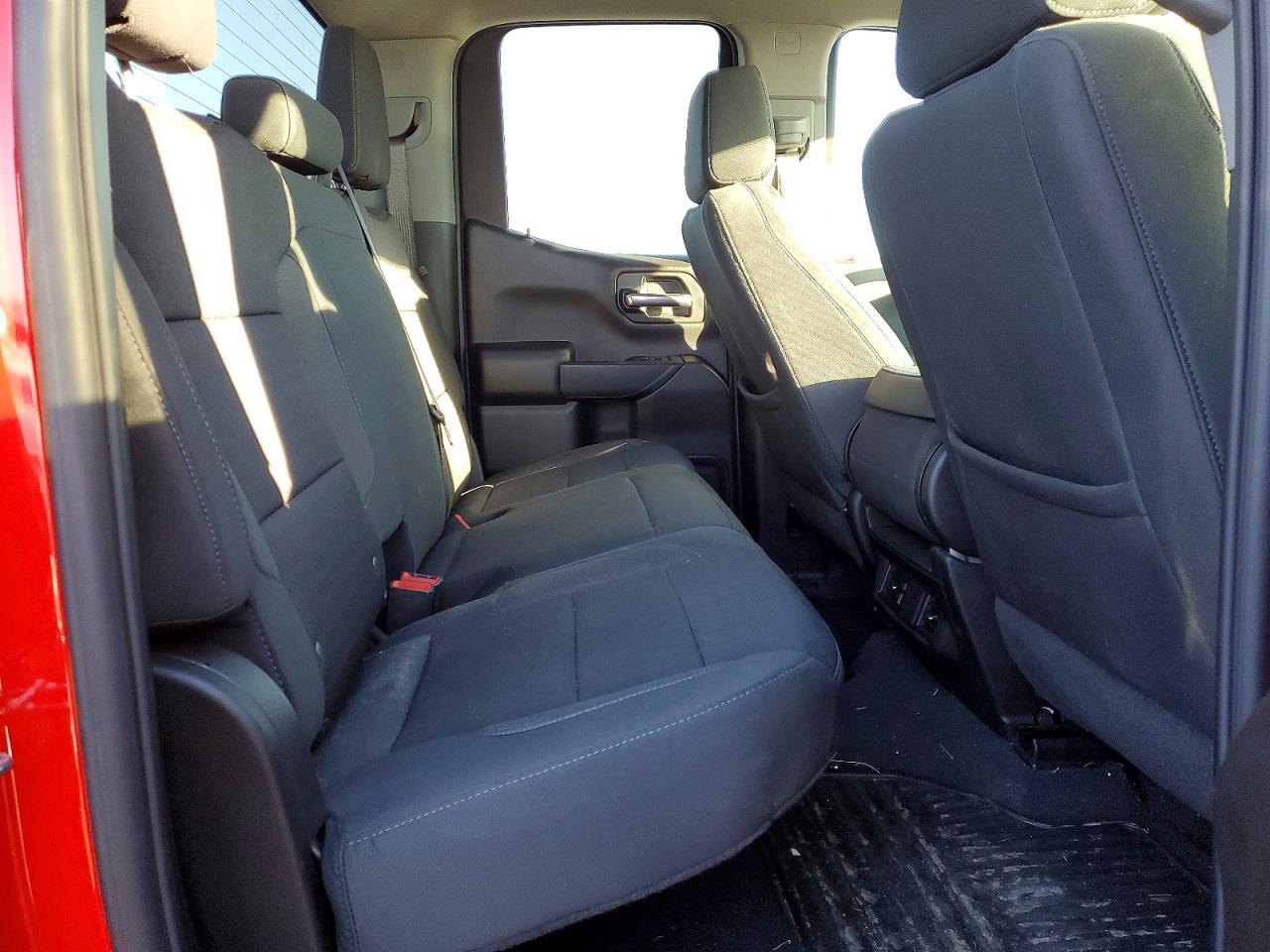 2024 CHEVROLET SILVERADO K1500 CUSTOM photo 10