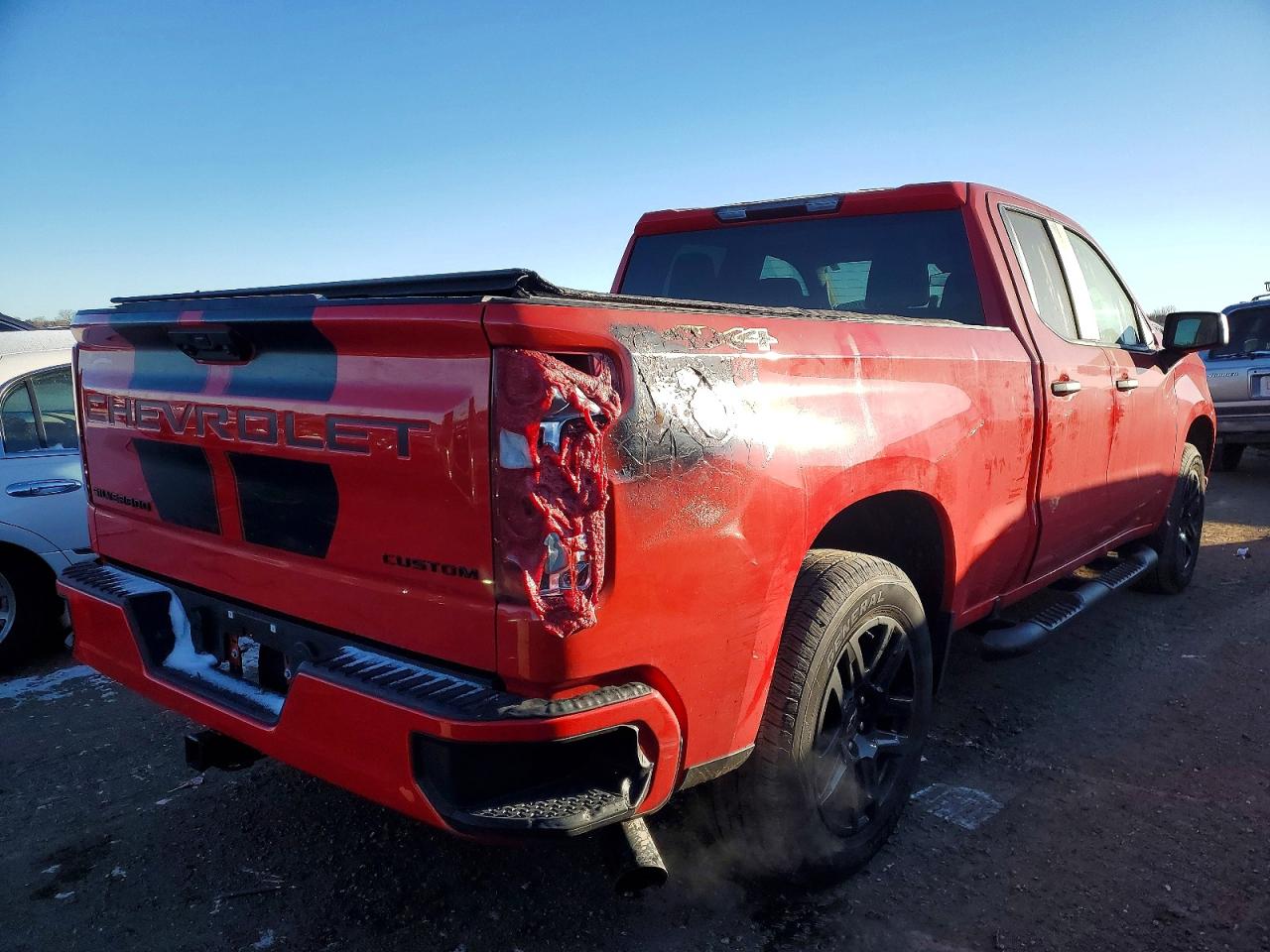 2024 CHEVROLET SILVERADO K1500 CUSTOM photo 3