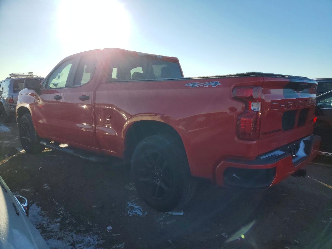 2024 CHEVROLET SILVERADO K1500 CUSTOM photo 2