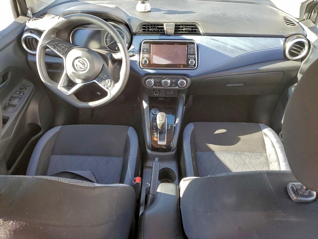 2025 NISSAN VERSA SV photo 8