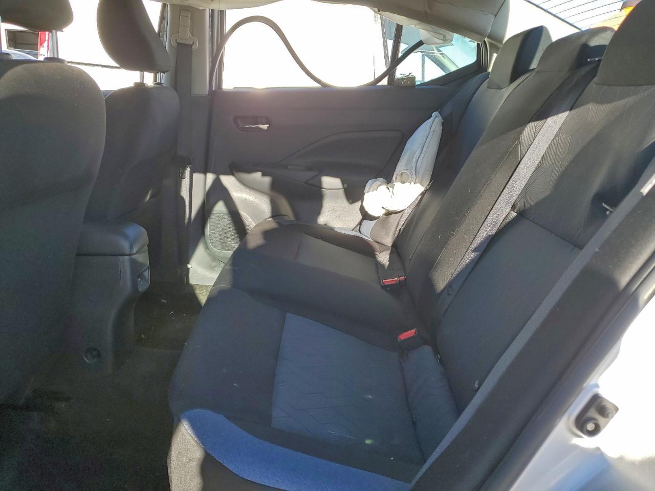 2025 NISSAN VERSA SV photo 10