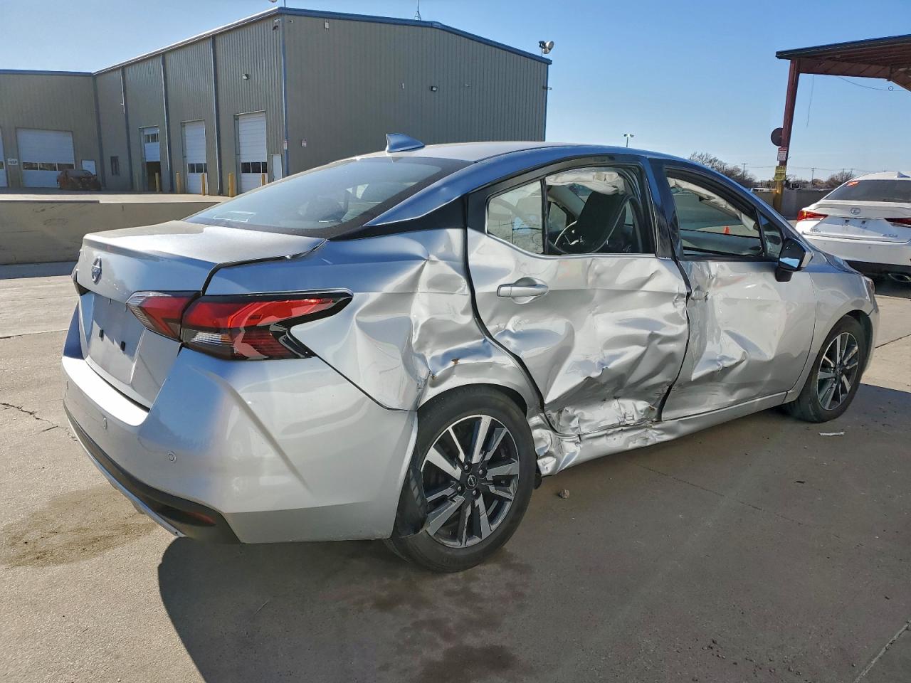 2025 NISSAN VERSA SV photo 3