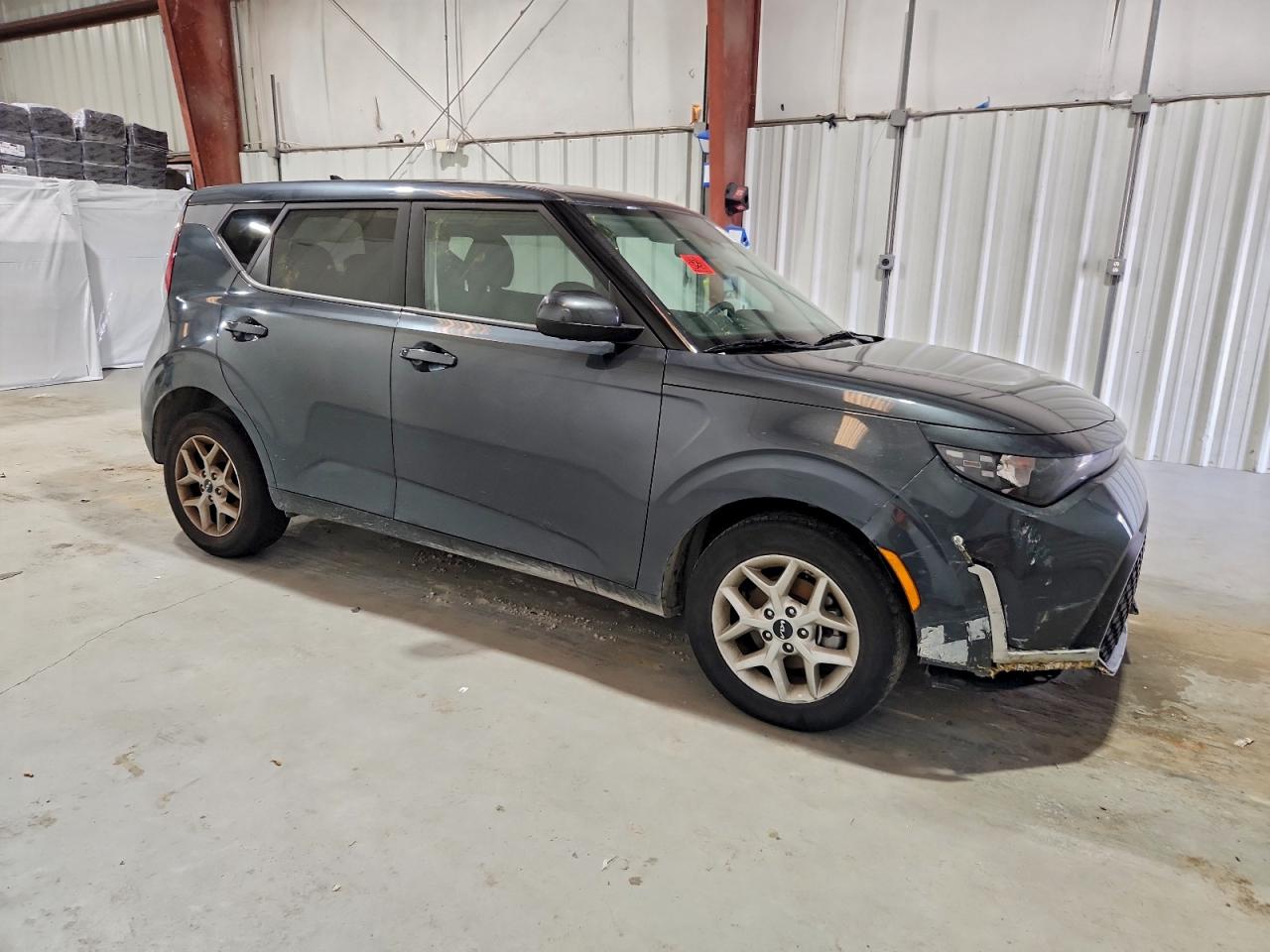 2025 KIA SOUL LX photo 4