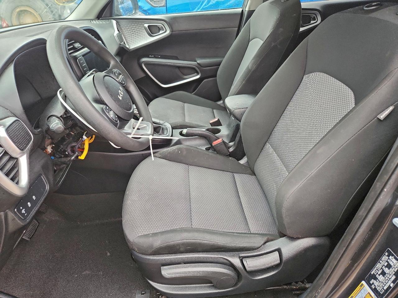 2025 KIA SOUL LX photo 7