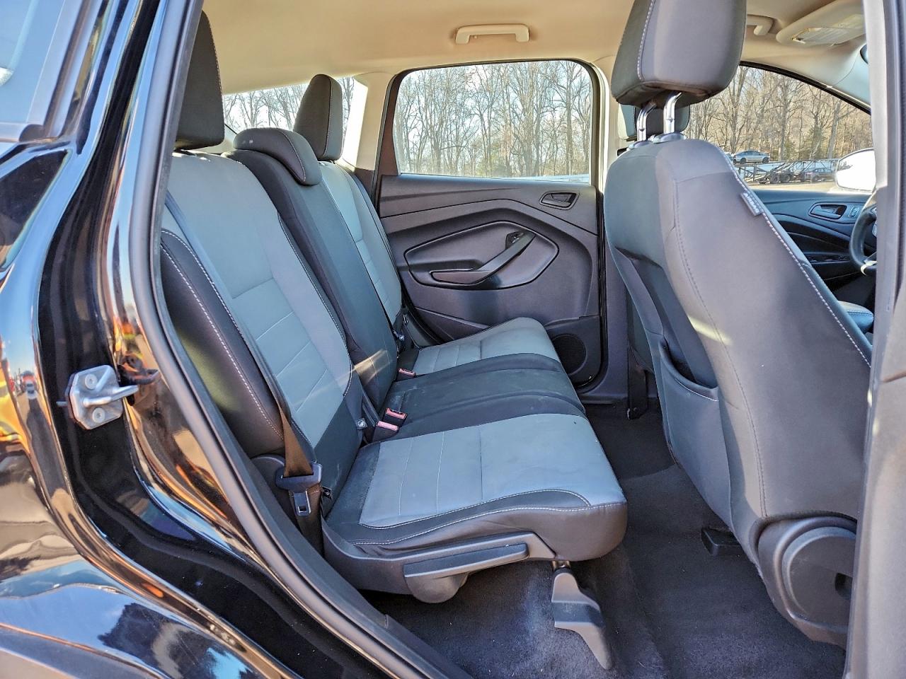 2017 FORD ESCAPE S photo 11