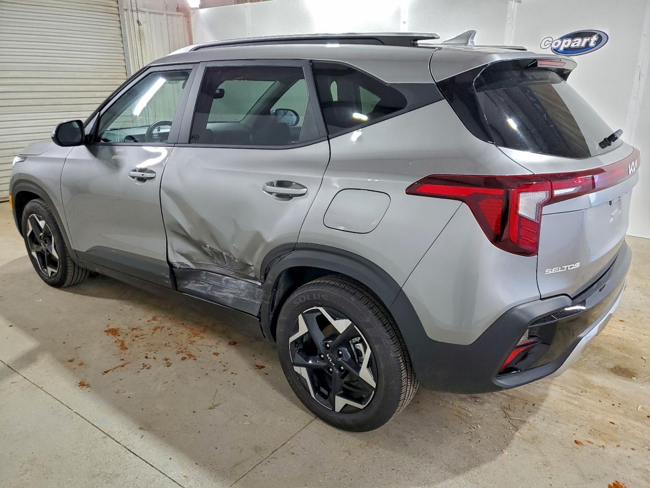 2025 KIA SELTOS S photo 2