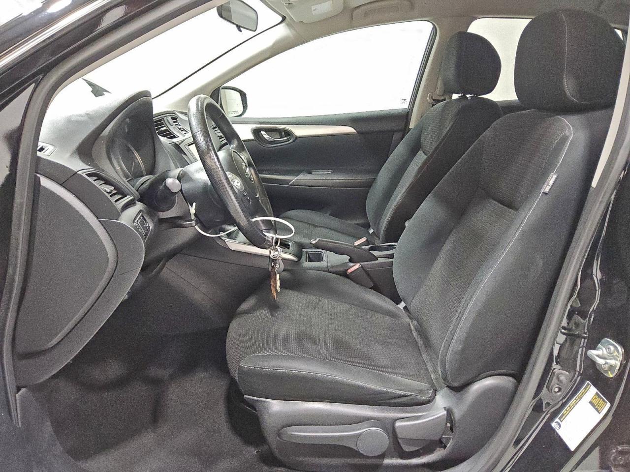 2019 NISSAN SENTRA S photo 7