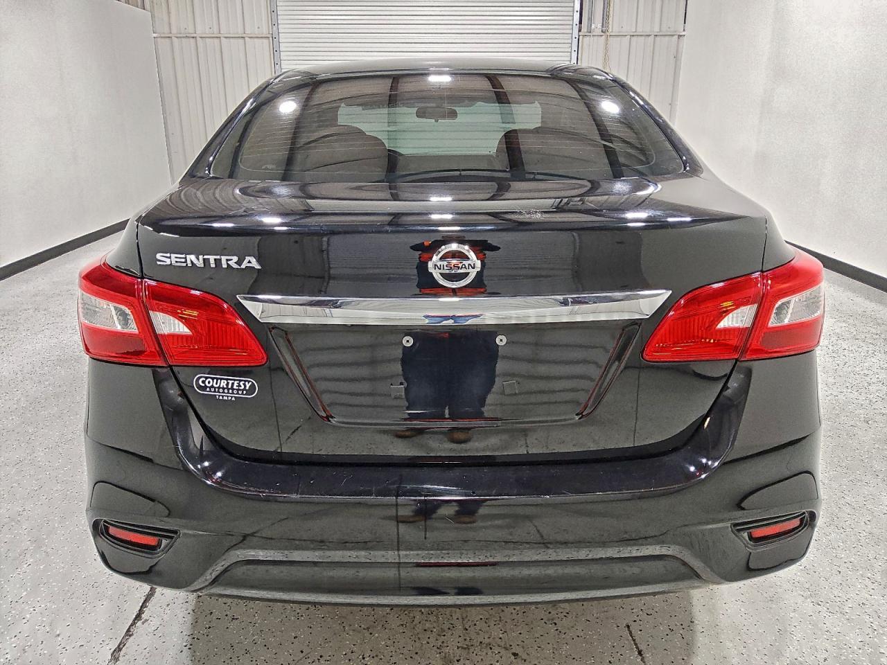 2019 NISSAN SENTRA S photo 6