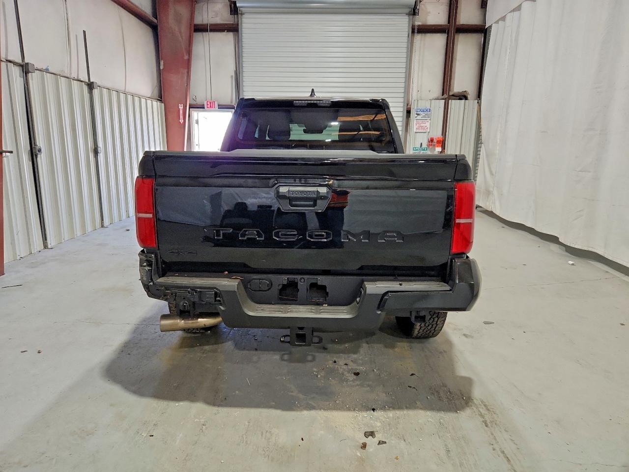 2025 TOYOTA TACOMA DOUBLE CAB photo 6