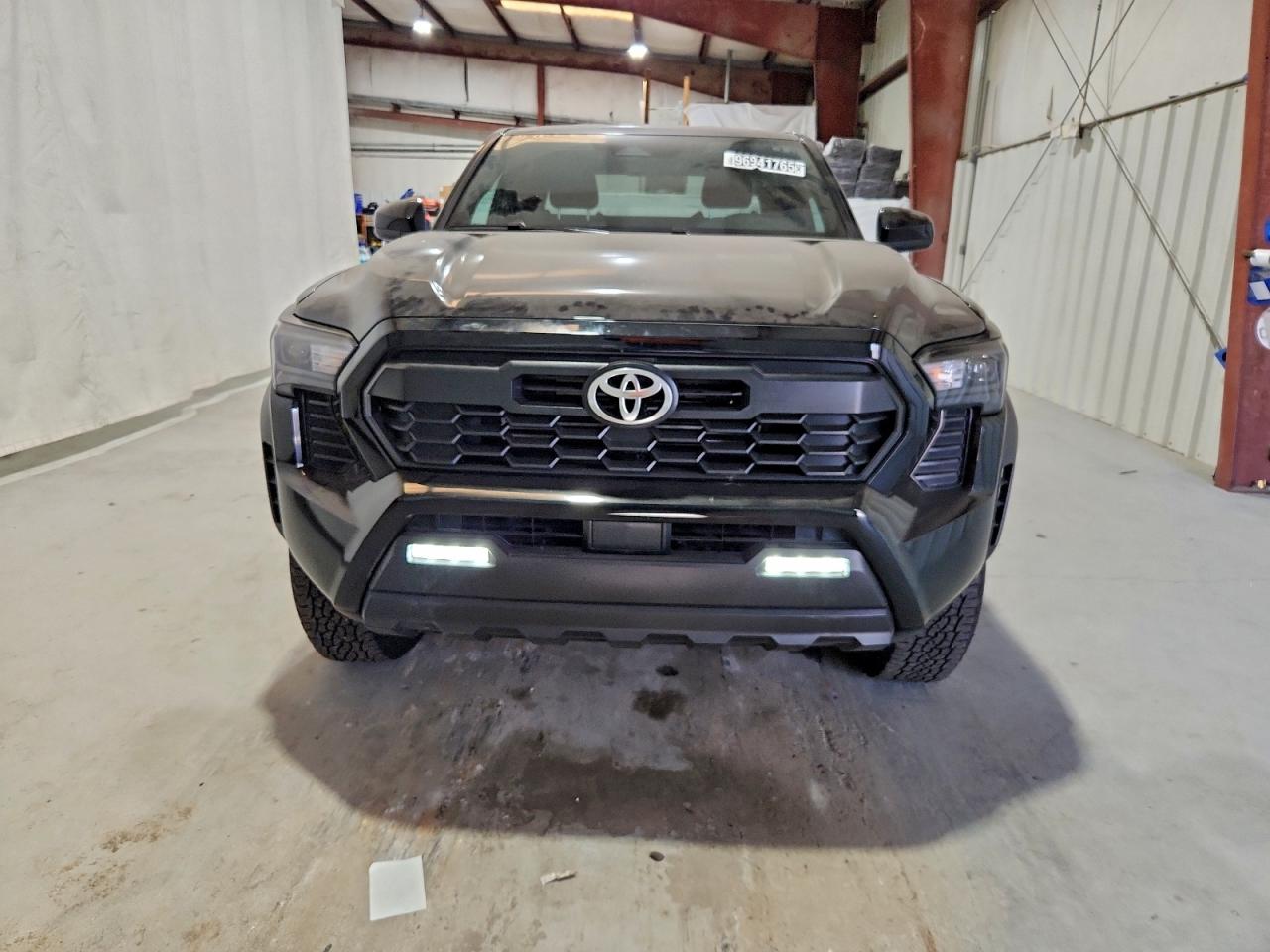 2025 TOYOTA TACOMA DOUBLE CAB photo 5