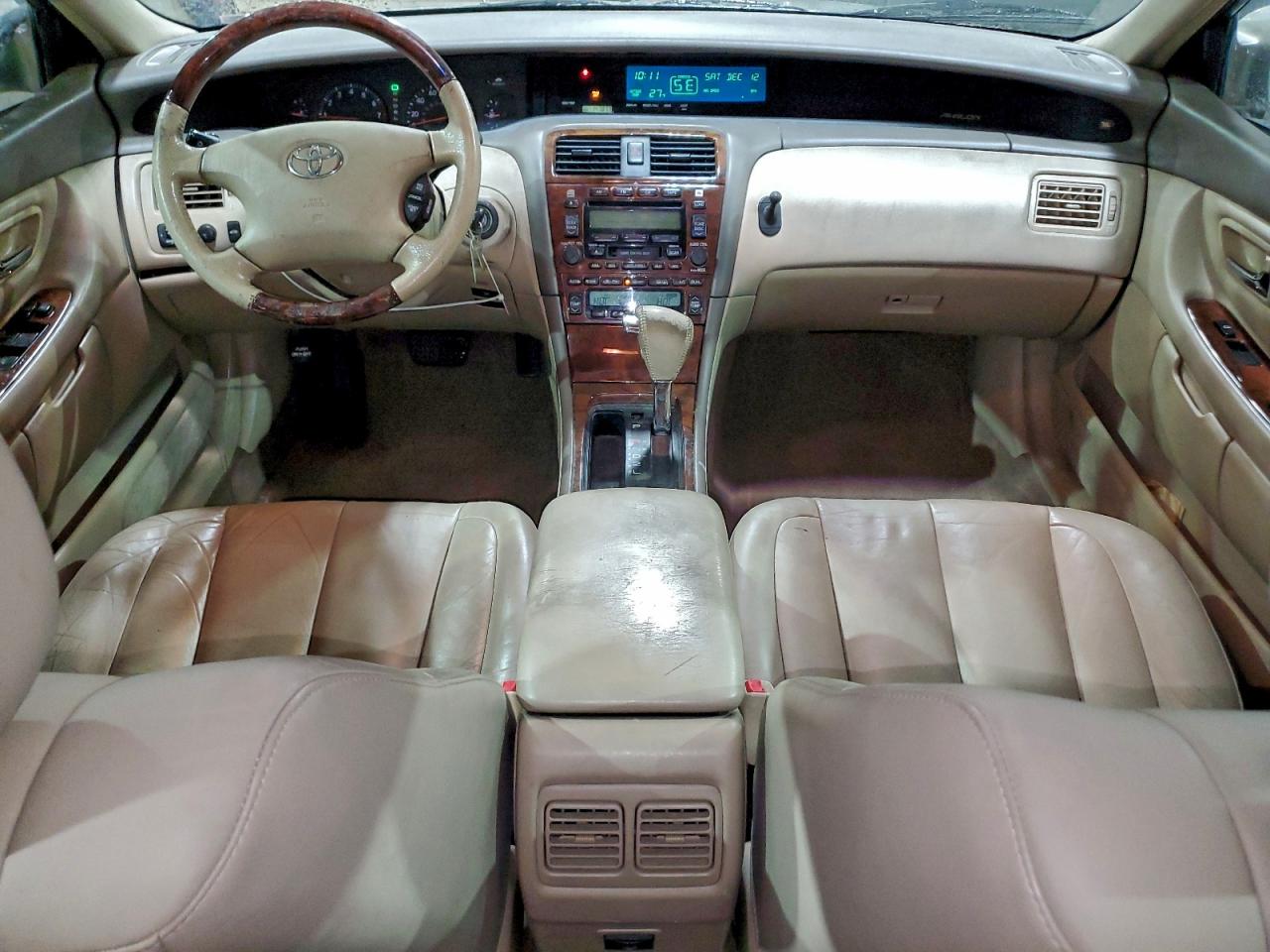 2004 TOYOTA AVALON XL photo 8
