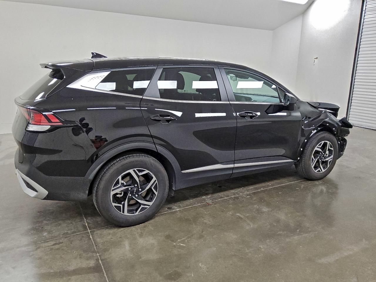 2025 KIA SPORTAGE LX photo 3