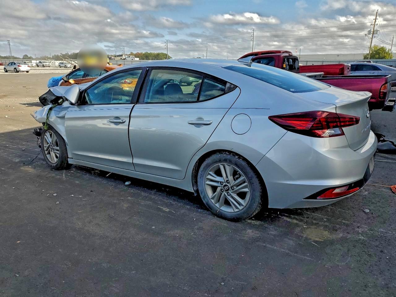 2019 HYUNDAI ELANTRA SEL photo 2