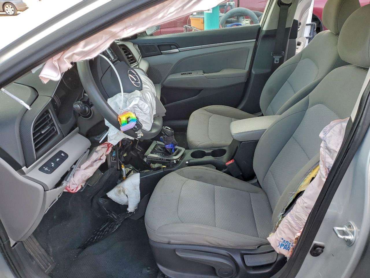 2019 HYUNDAI ELANTRA SEL photo 7