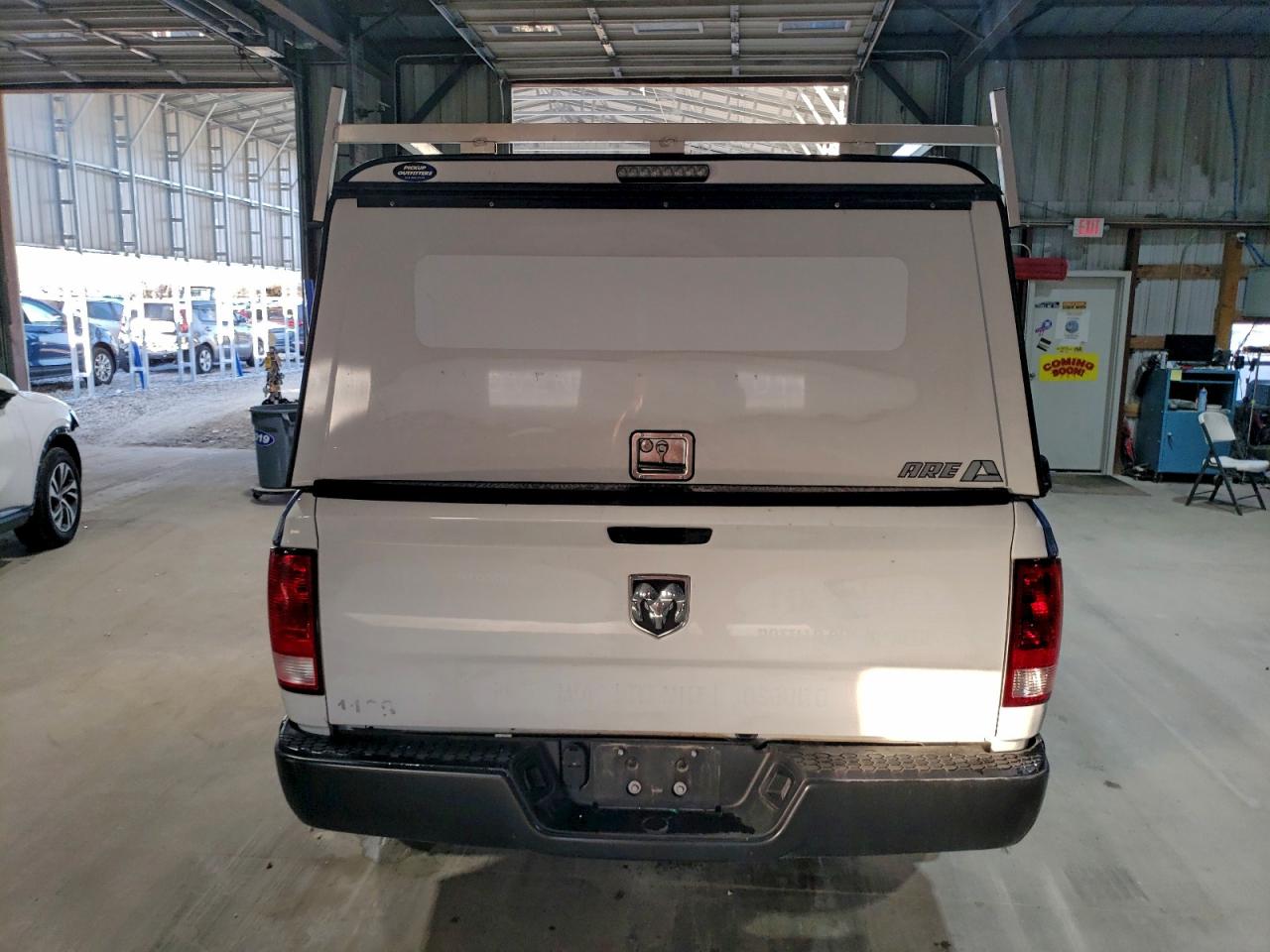 2023 RAM 1500 CLASSIC TRADESMAN photo 6