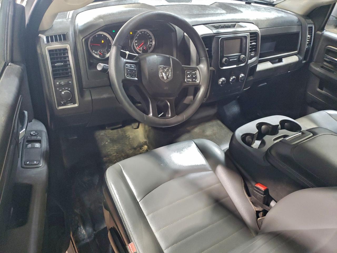 2023 RAM 1500 CLASSIC TRADESMAN photo 8