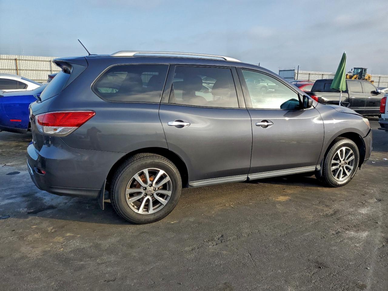 2013 NISSAN PATHFINDER S photo 3