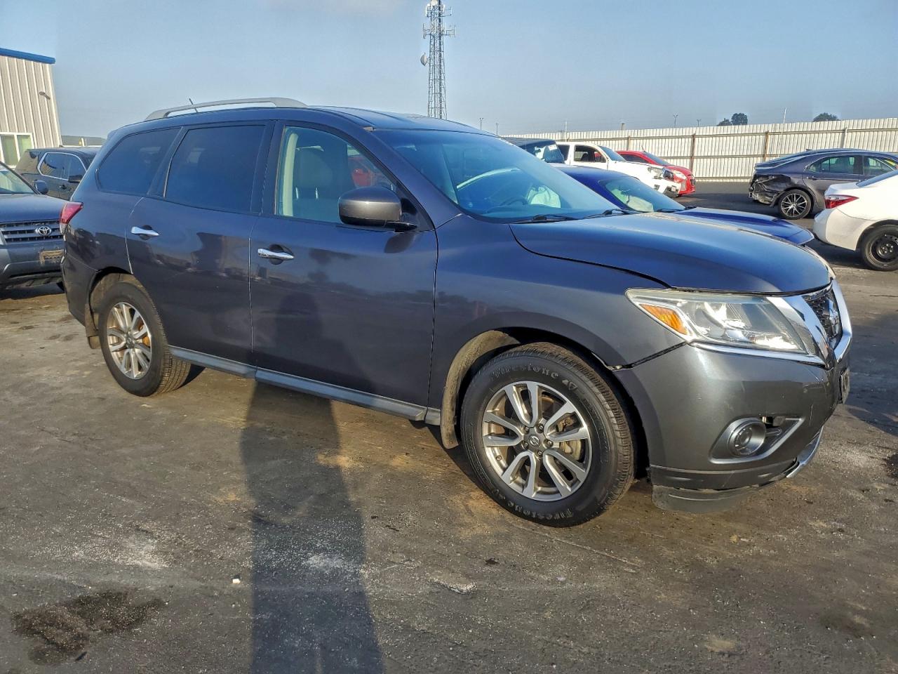 2013 NISSAN PATHFINDER S photo 4