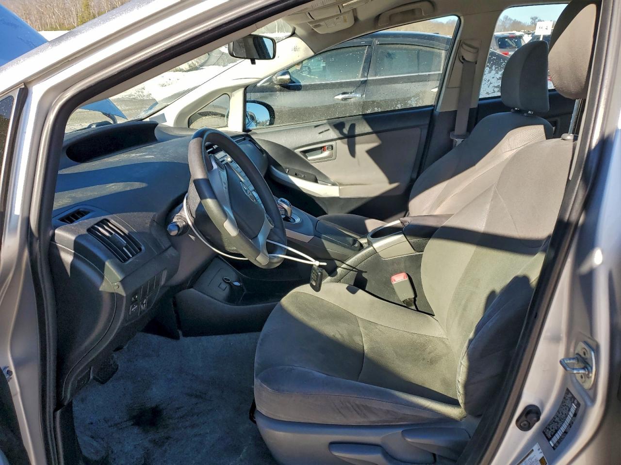 2013 TOYOTA PRIUS photo 7