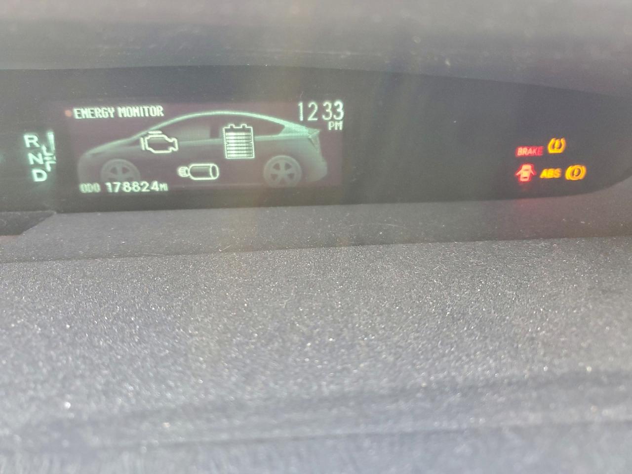 2013 TOYOTA PRIUS photo 9
