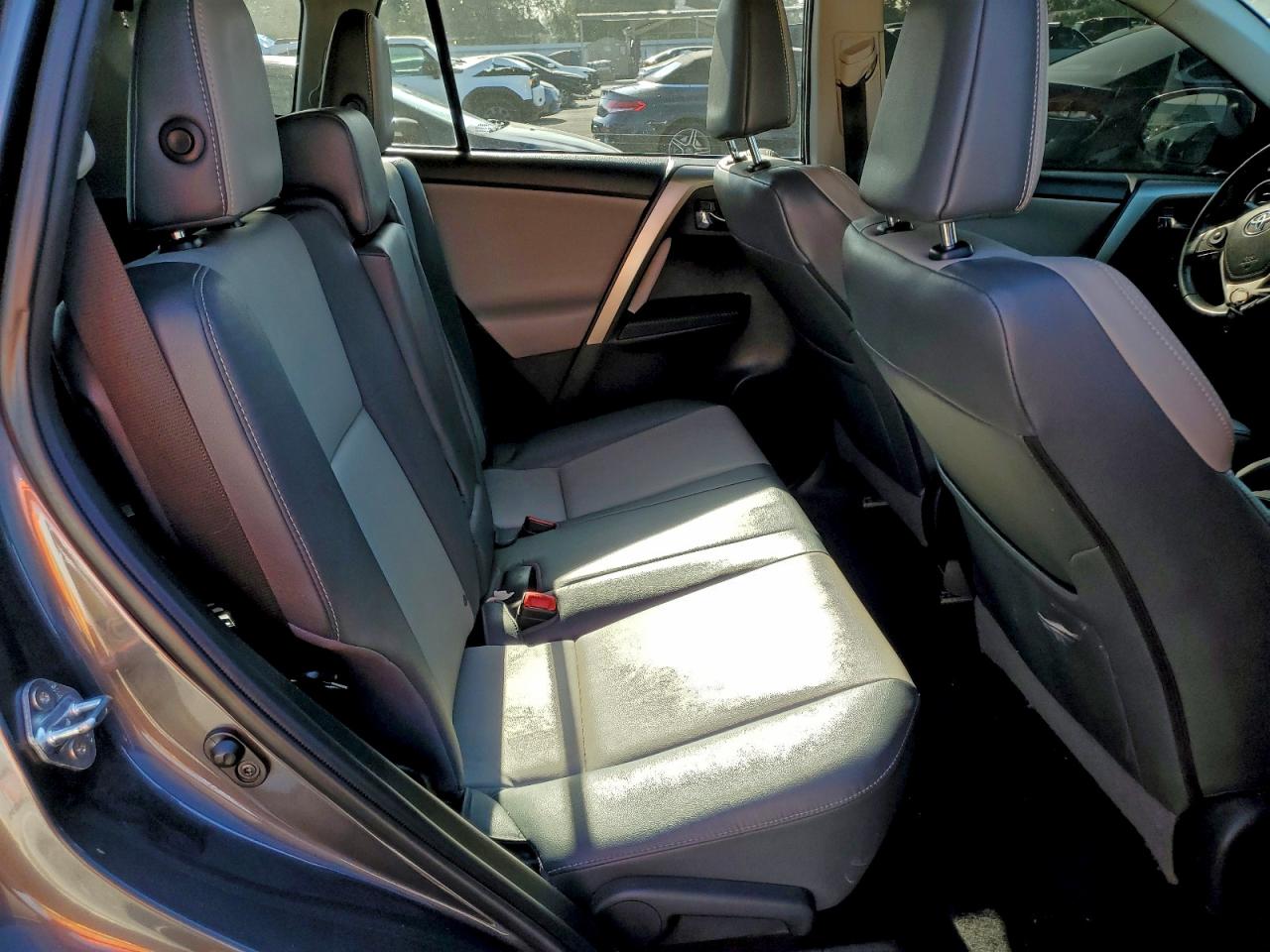 2015 TOYOTA RAV4 LIMITED photo 11