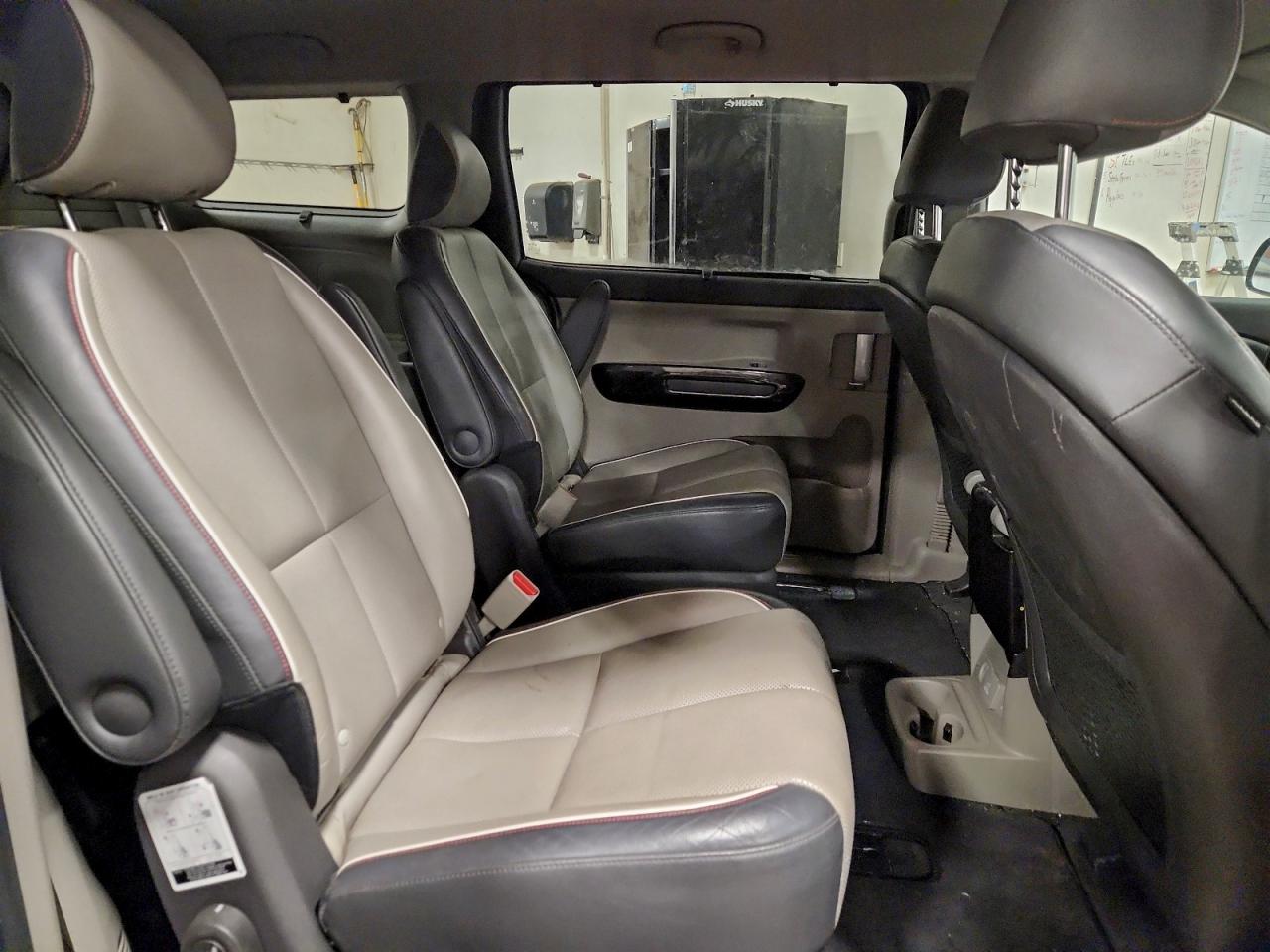 2016 KIA SEDONA EX photo 11