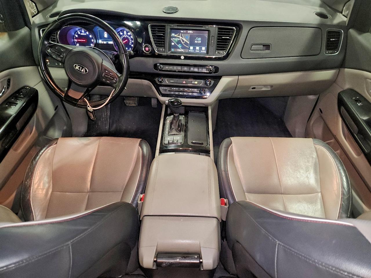 2016 KIA SEDONA EX photo 8