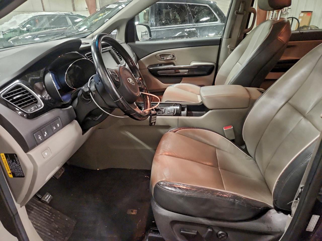 2016 KIA SEDONA EX photo 7
