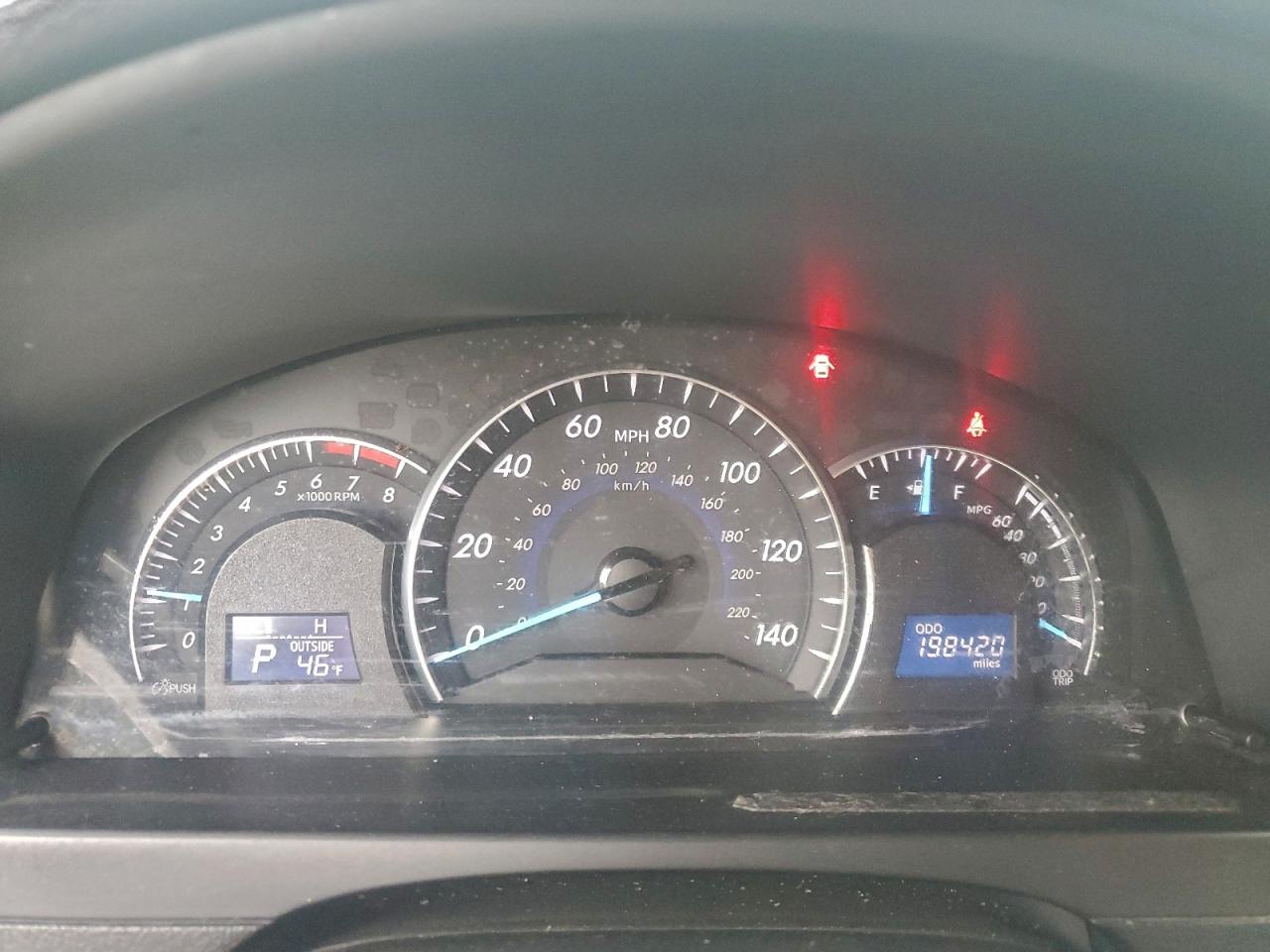 2012 TOYOTA CAMRY XLE photo 9