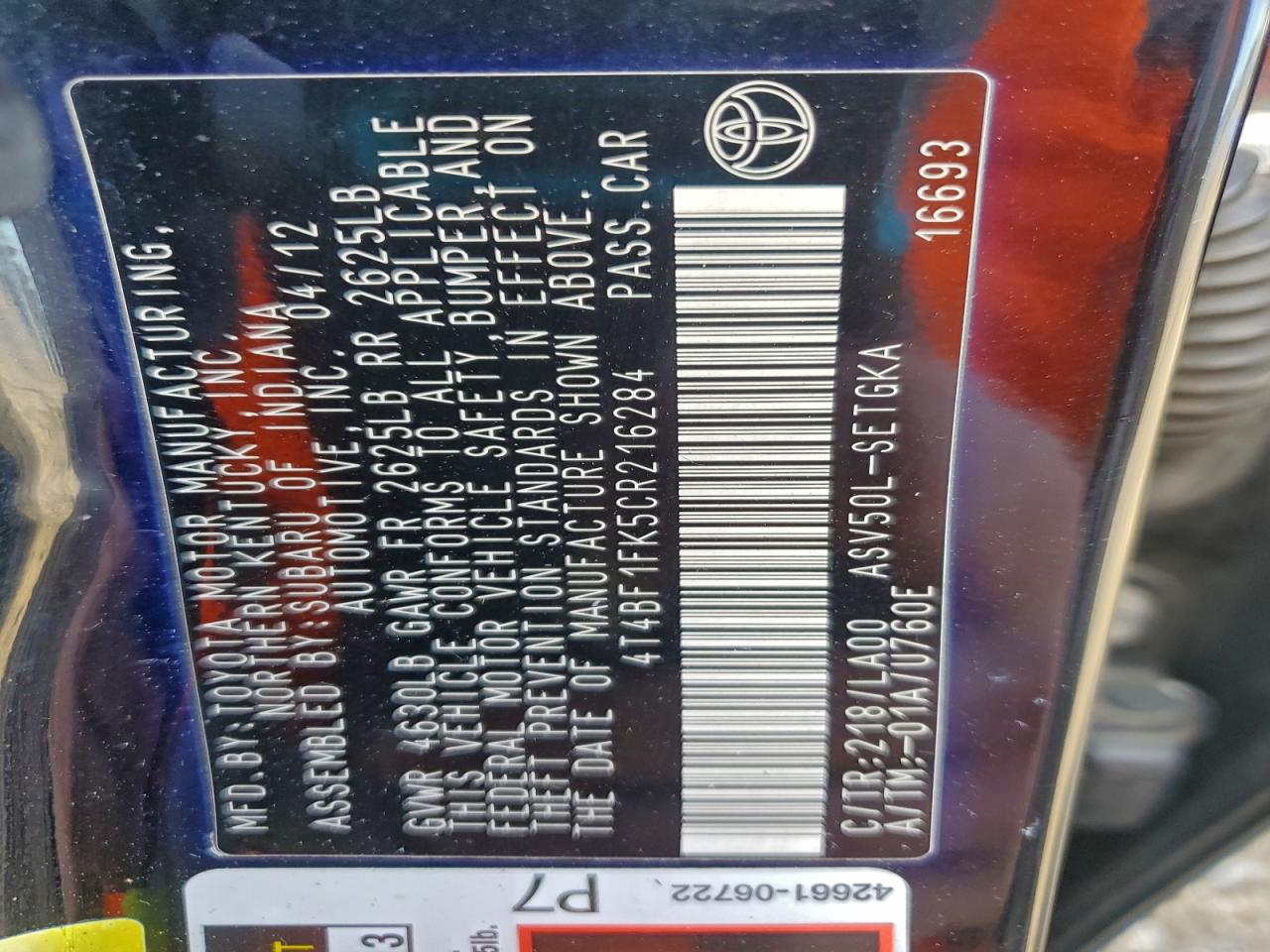 2012 TOYOTA CAMRY XLE photo 12
