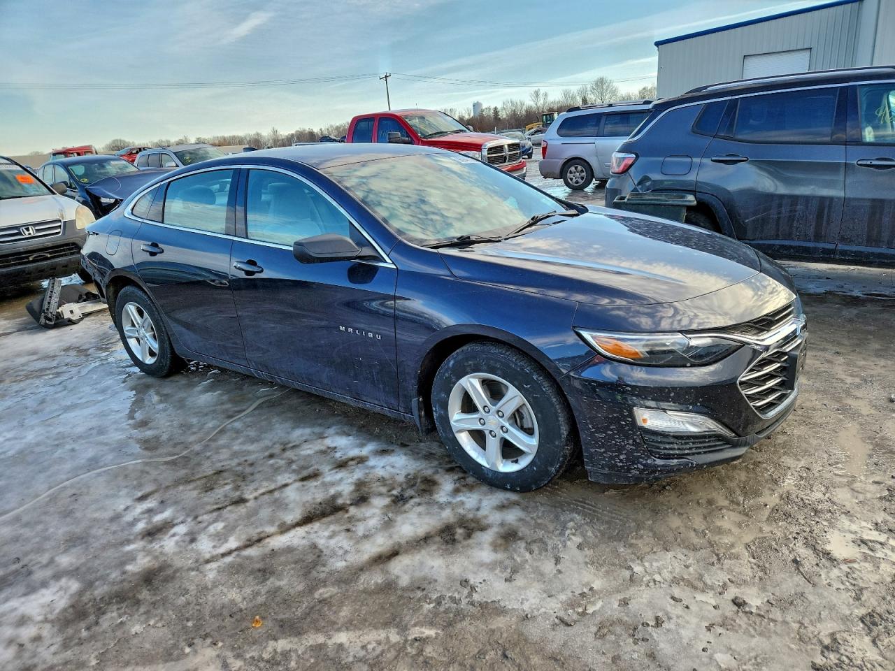 2022 CHEVROLET MALIBU LS photo 4