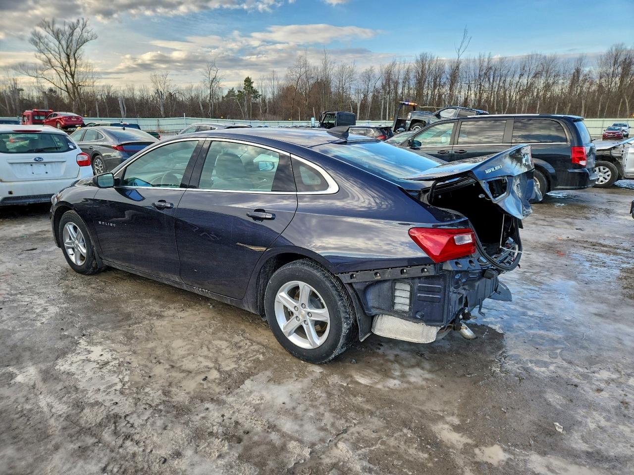 2022 CHEVROLET MALIBU LS photo 2