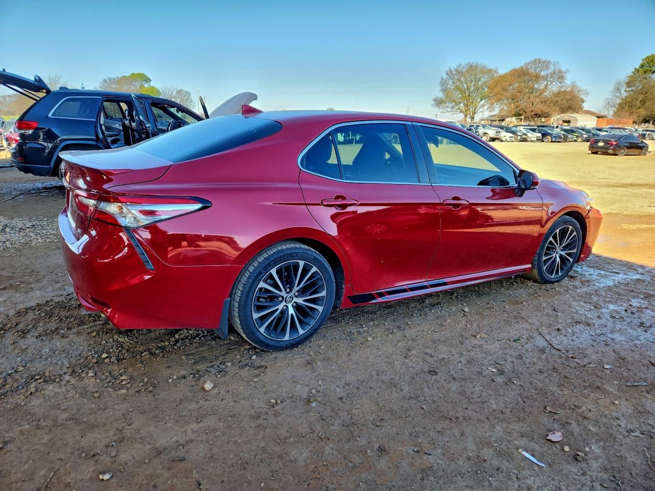 2019 TOYOTA CAMRY L photo 5